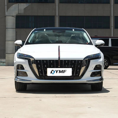 고속 230km/h 및 컴팩트 사이즈 2023 Hongqi H6 2.0T 가솔린 세단